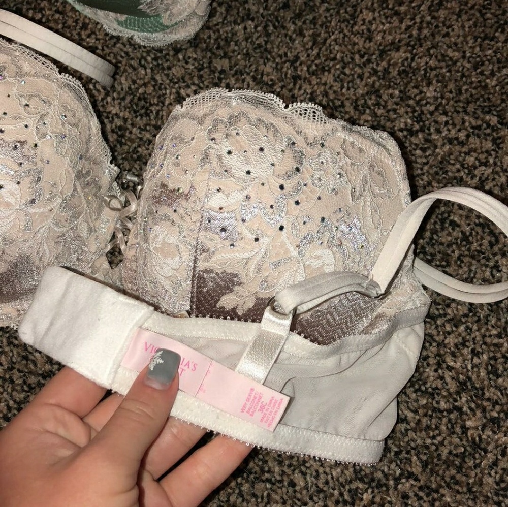 Victoria Secret bra
